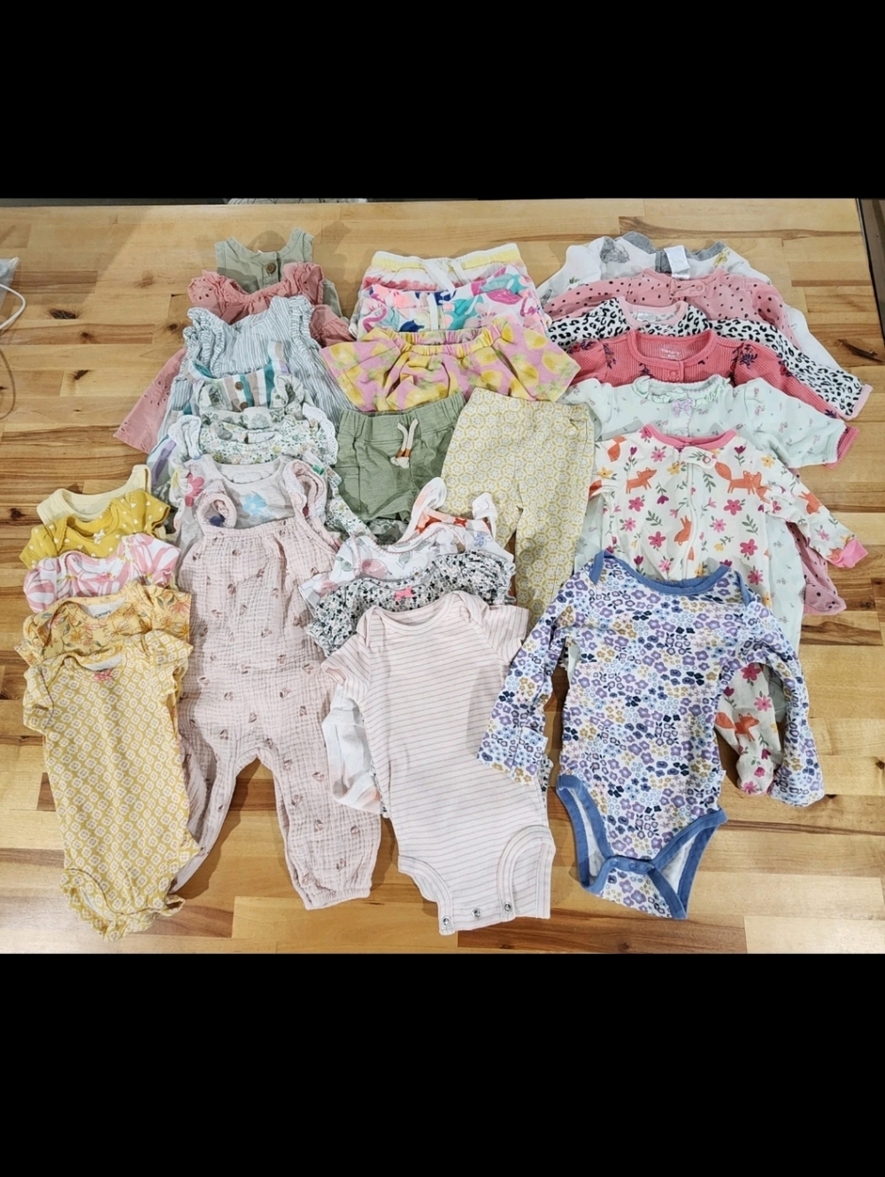 Baby Girls Mixed Clothing Lot of 30 Mostly Newborn to 3 months (some 6 - 12)